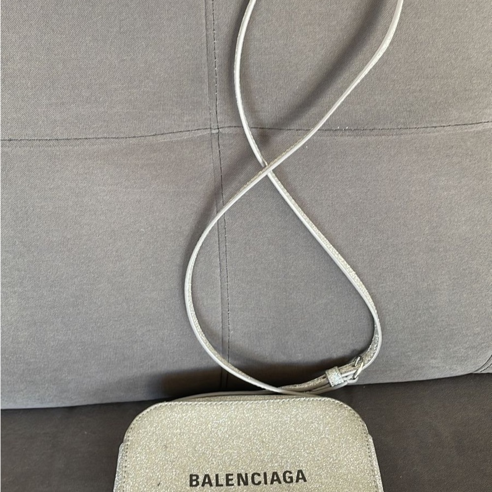 Balenciaga Everyday Camera Bag Glitter Leather XS Metallic used 2 times only. - Picture 4 of 4